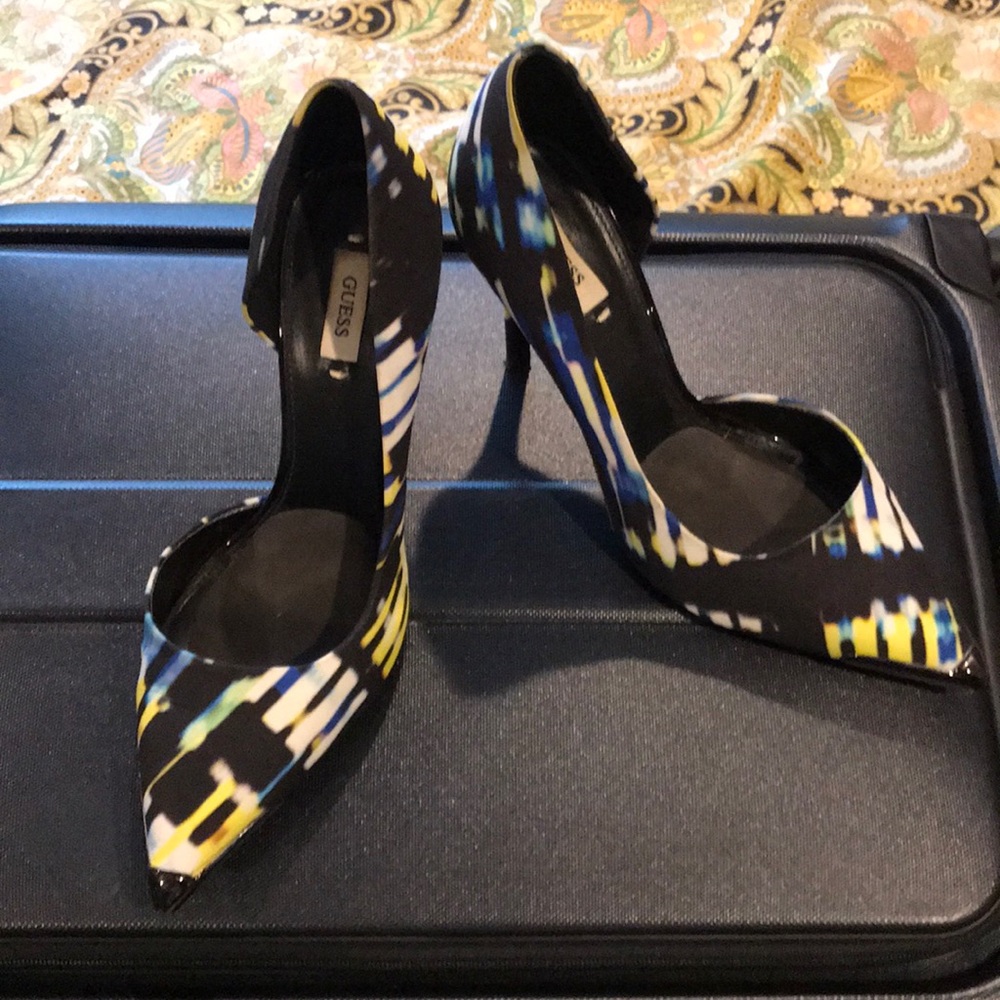 Guess heels barley worn